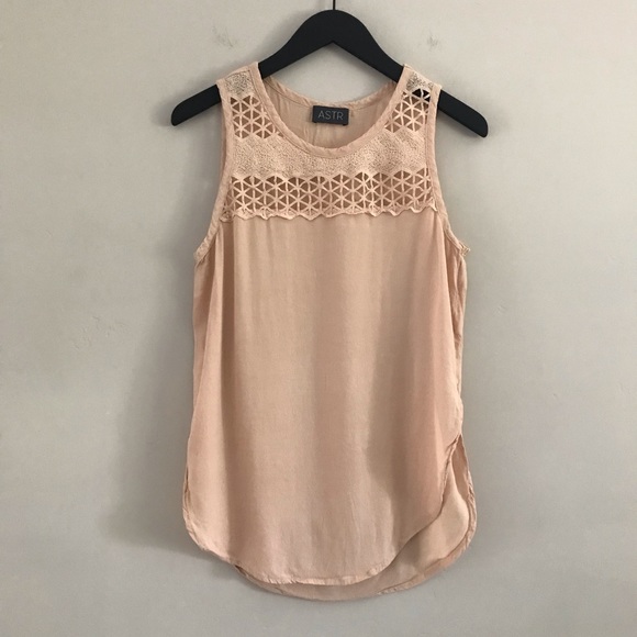 Astr | Blush Crocheted Inset Tank Top | Sm - Picture 2 of 10